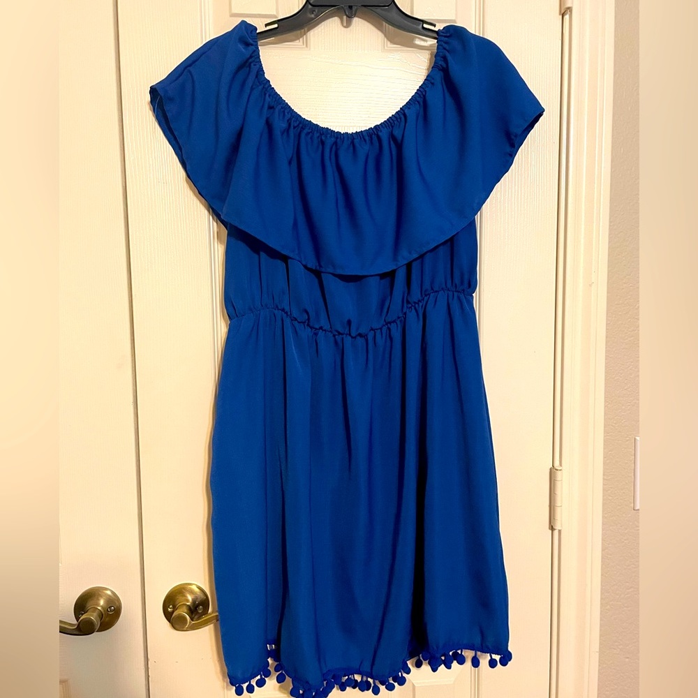 Cute cobalt dress ready for your next vacation